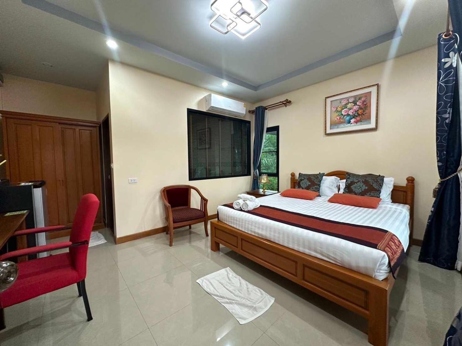 Capital O 75518 Baan Rose Resort Ao Luk Εξωτερικό φωτογραφία