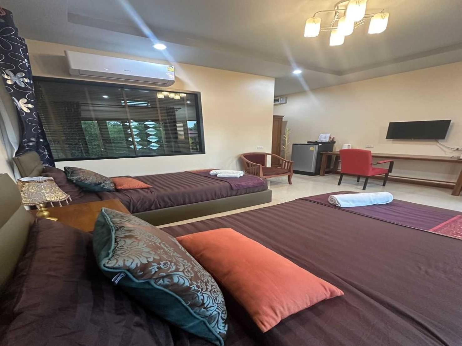 Capital O 75518 Baan Rose Resort Ao Luk Εξωτερικό φωτογραφία