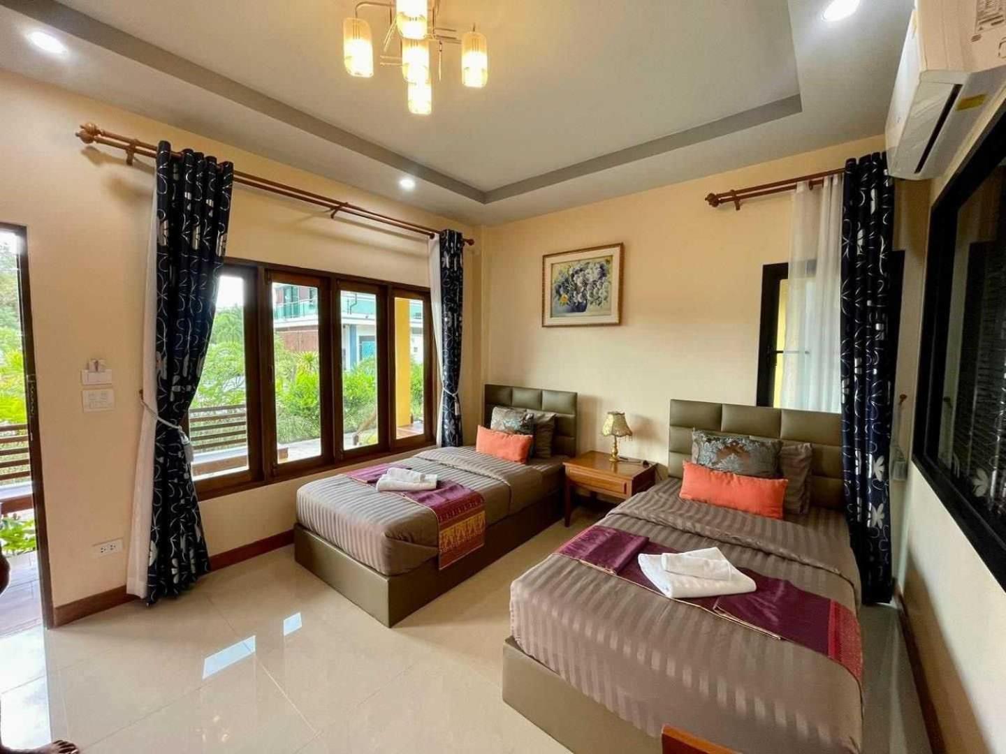 Capital O 75518 Baan Rose Resort Ao Luk Εξωτερικό φωτογραφία