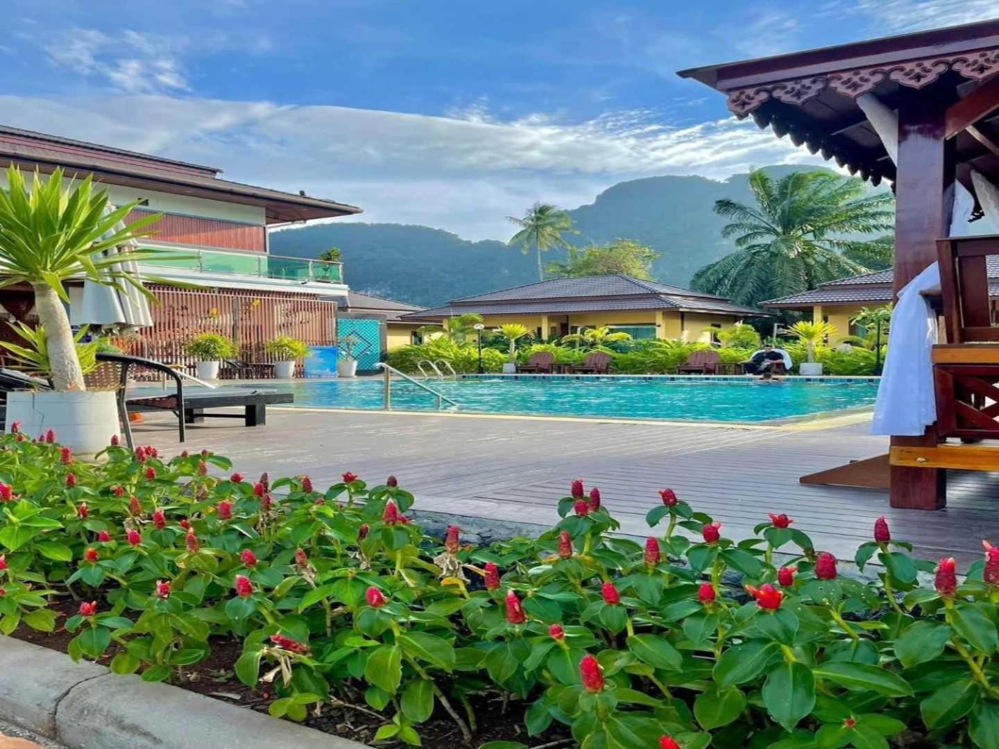 Capital O 75518 Baan Rose Resort Ao Luk Εξωτερικό φωτογραφία